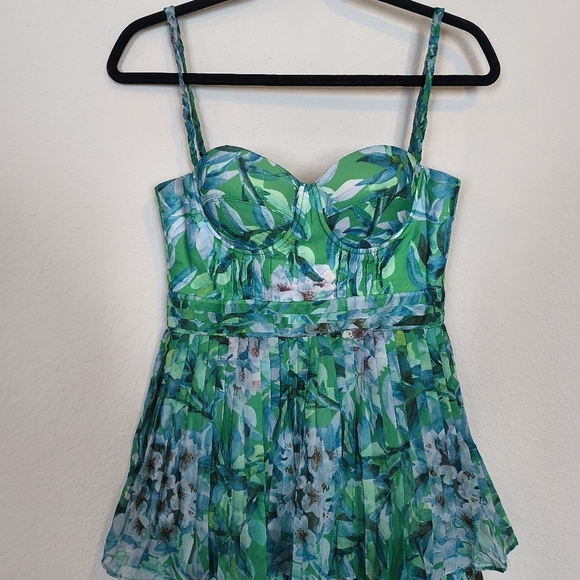 Vy's Closet Tiered Pleated Floral Maxi Dress Size Medium - Picture 2 of 10